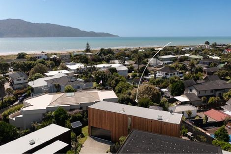 Photo of property in 13a Webber Street, Paraparaumu Beach, Paraparaumu, 5032