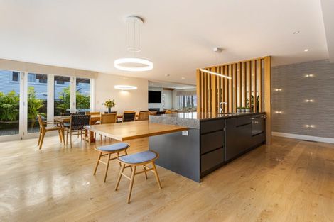 Photo of property in 31 Seacliffe Avenue, Belmont, Auckland, 0622