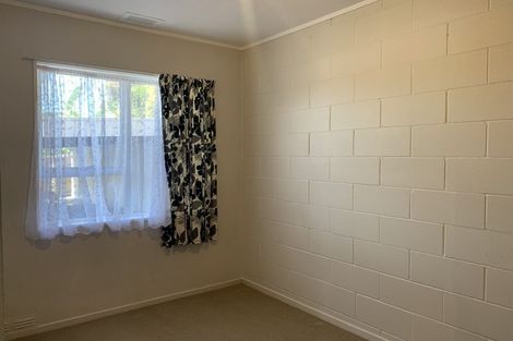 Photo of property in 1/100 Lynwood Road, New Lynn, Auckland, 0600