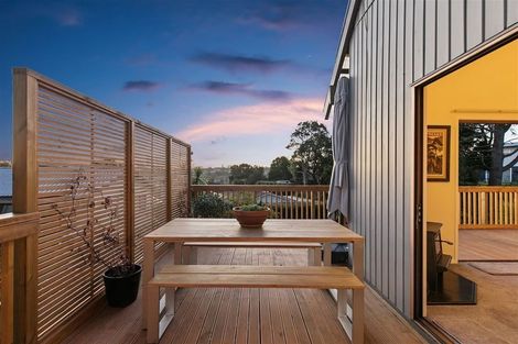 Photo of property in 1/7 Springfield Street, Forrest Hill, Auckland, 0620