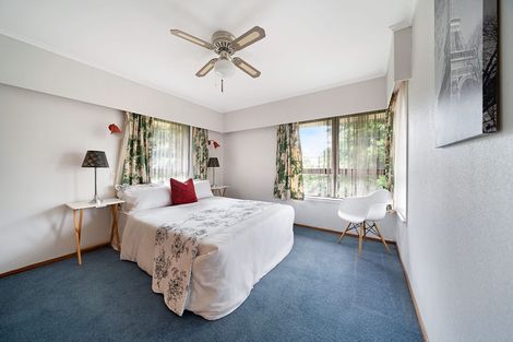 Photo of property in 60 Hillsborough Road, Hillsborough, Auckland, 1042