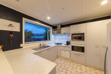 Photo of property in 16 Nairn Crescent, Awapuni, Palmerston North, 4412
