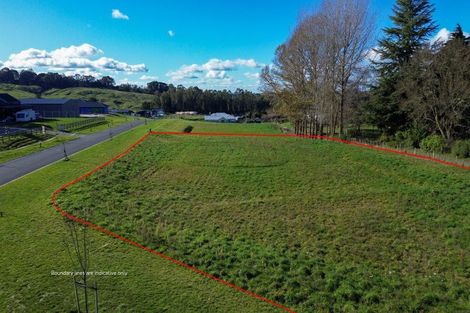 Photo of property in 2 Willow Lane, Acacia Bay, 3385