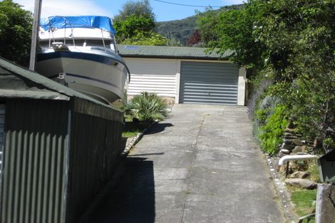 Photo of property in 12 Cornwall Street, Picton, 7220