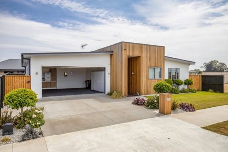 Photo of property in 51 Silverstream Boulevard, Kaiapoi, 7630