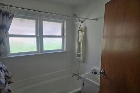 Photo of property in Rosalie Flats, 4/1034 Fergusson Drive, Clouston Park, Upper Hutt, 5018