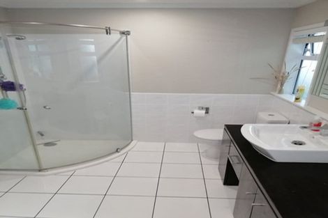 Photo of property in 32 Davis Grove, Wainuiomata, Lower Hutt, 5014