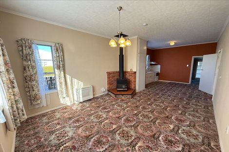 Photo of property in 33 Leonard Street, Waimate, 7924