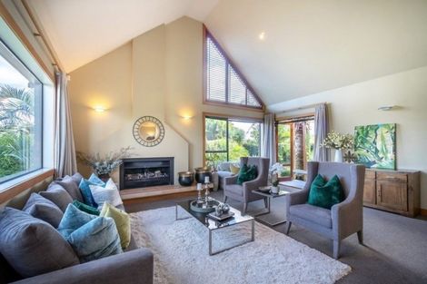 Photo of property in 338 Old North Road, Kumeu, 0892