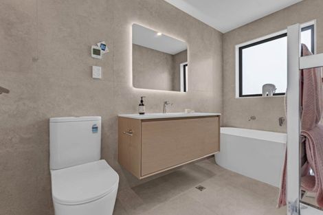 Photo of property in 9 Irwin Lane, Windsor Park, 0632