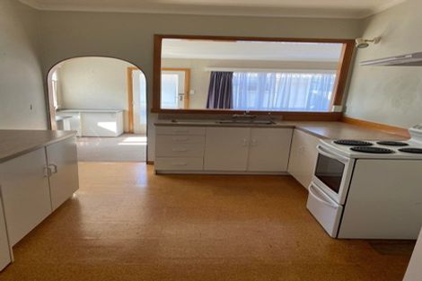 Photo of property in 4 Goodson Place, Hawera, 4610