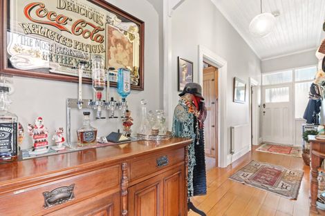 Photo of property in 150 High Street, Oxford, 7430