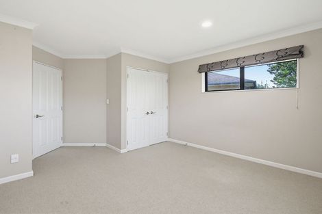 Photo of property in 66 Royal Oak Drive, Kelvin Grove, Palmerston North, 4414