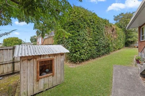 Photo of property in 2/4 Illana Place, Ranui, Auckland, 0612