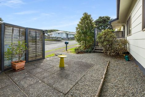 Photo of property in 2 Te Arawi Street, Takapuwahia, Porirua, 5022
