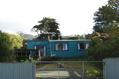 Photo of property in 32 Driver Street, Long Beach, Port Chalmers, 9081