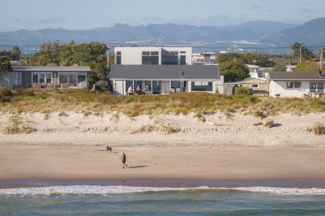 Photo of property in 31 Karewa Parade, Papamoa Beach, Papamoa, 3118
