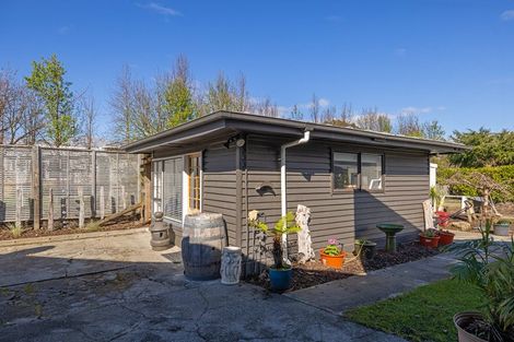 Photo of property in 28 Oxford Street, Martinborough, 5711
