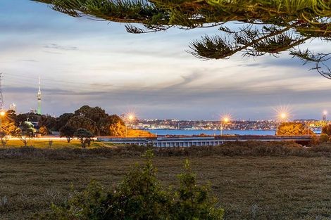 Photo of property in 46 Byron Avenue, Takapuna, Auckland, 0622