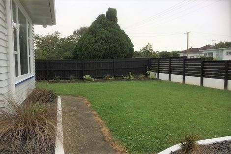 Photo of property in 3 Graham Street, Levin, 5510