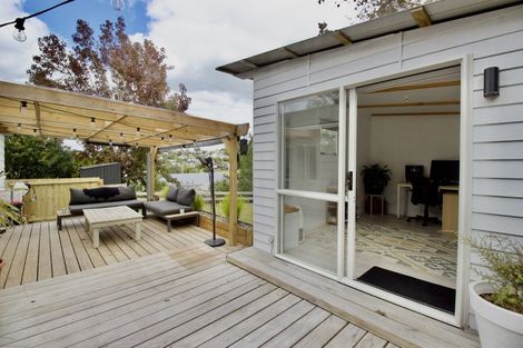 Photo of property in 6 Wiriana Place, Stanmore Bay, Whangaparaoa, 0932