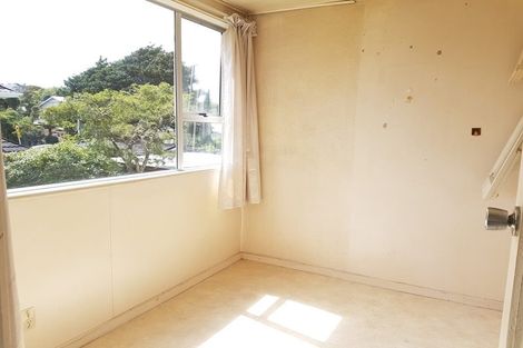 Photo of property in 2/18 Agra Crescent, Khandallah, Wellington, 6035