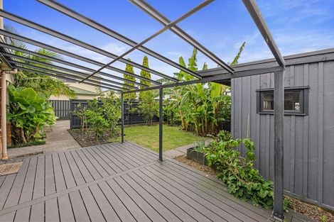 Photo of property in 628a Te Atatu Road, Te Atatu Peninsula, Auckland, 0610