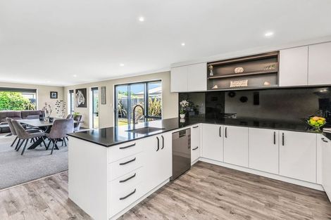 Photo of property in 13 Cressy Place, Darfield, 7510