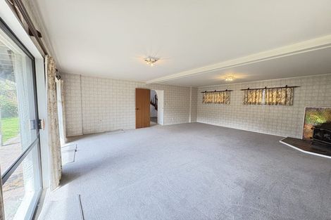 Photo of property in 2/90 Royal View Road, Te Atatu South, Auckland, 0610