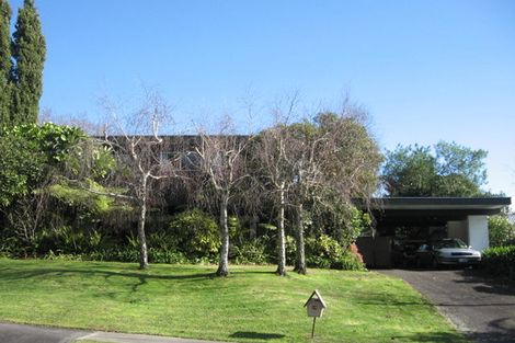 Photo of property in 18 Kahurangi Place, Hillpark, Auckland, 2102