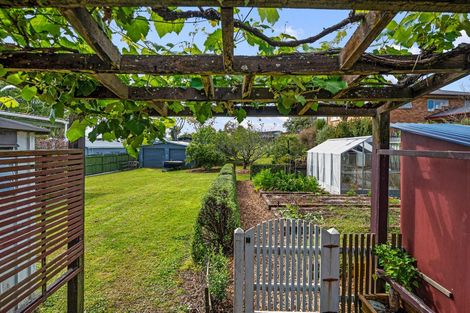 Photo of property in 25 Felgrove Street, Glendene, Auckland, 0602