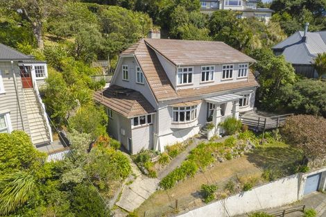 Photo of property in 29 Wadestown Road, Wadestown, Wellington, 6012