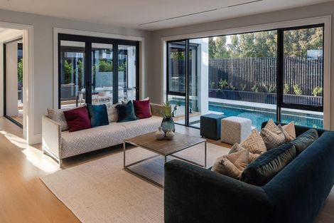 Photo of property in 112 Arran Point Parade, Orewa, 0931