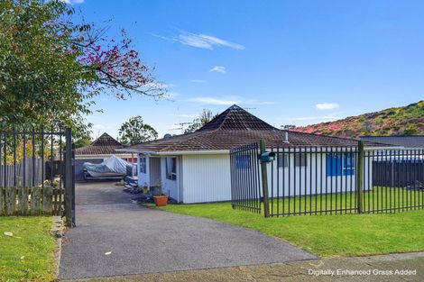 Photo of property in 16 Dingadee Street, Welcome Bay, Tauranga, 3112