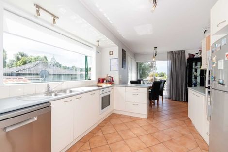 Photo of property in 36 Butterworth Drive, Glendene, Auckland, 0602