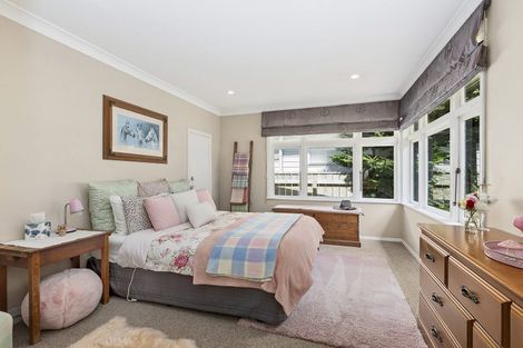 Photo of property in 64 Airlie Road, Plimmerton, Porirua, 5026