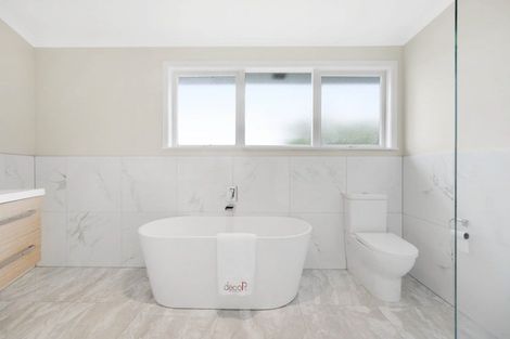 Photo of property in 22 Andrew Road, Howick, Auckland, 2010