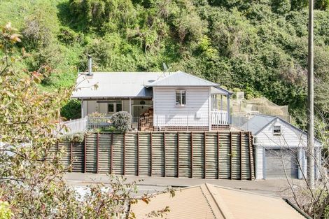 Photo of property in 124a Shakespeare Road, Bluff Hill, Napier, 4110