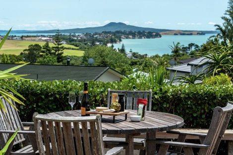 Photo of property in 24 Copperfield Terrace, Mellons Bay, Auckland, 2014