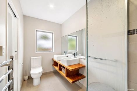 Photo of property in 2/293 Albany Highway, Rosedale, Auckland, 0632
