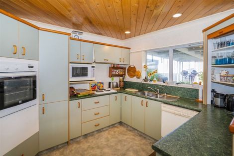 Photo of property in 6 Whitby Avenue, Whitianga, 3510