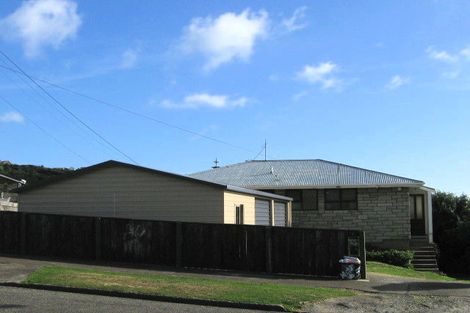 Photo of property in 35 Matatiro Street, Titahi Bay, Porirua, 5022