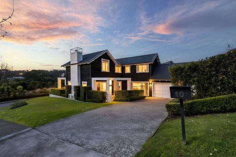Photo of property in 10 Tauwaka Crescent, Riverhead, 0820
