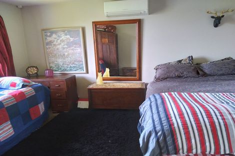 Photo of property in 11 Governors Bay Road, Cass Bay, Lyttelton, 8082