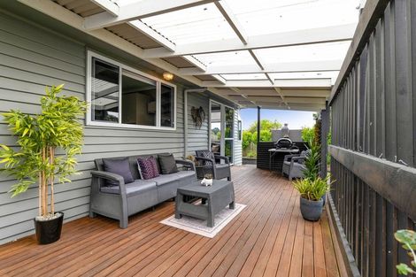 Photo of property in 116 Omata Road, Marfell, New Plymouth, 4310