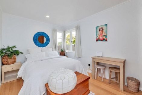 Photo of property in 60 Glen Marine Parade, Glendene, Auckland, 0602