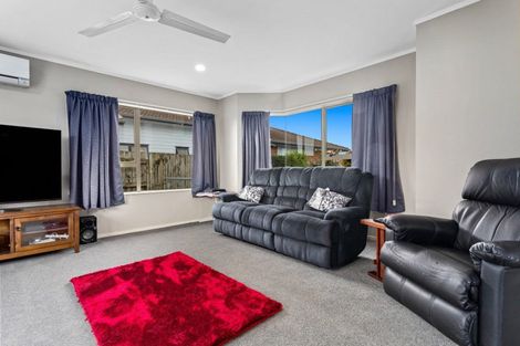 Photo of property in 13 Edgewater Grove, Whakatane, 3120