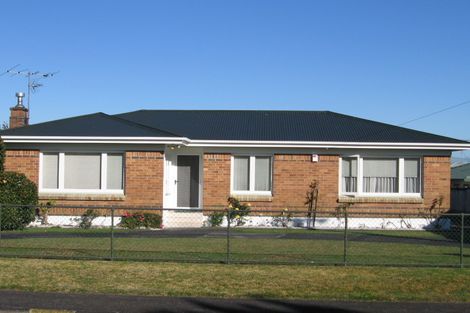 Photo of property in 42a Alma Crescent, Papakura, 2110