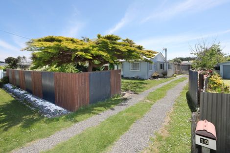 Photo of property in 16 Punga Street, Tangimoana, 4822