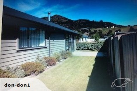 Photo of property in 8 Warbler Lane, Albert Town, Wanaka, 9305